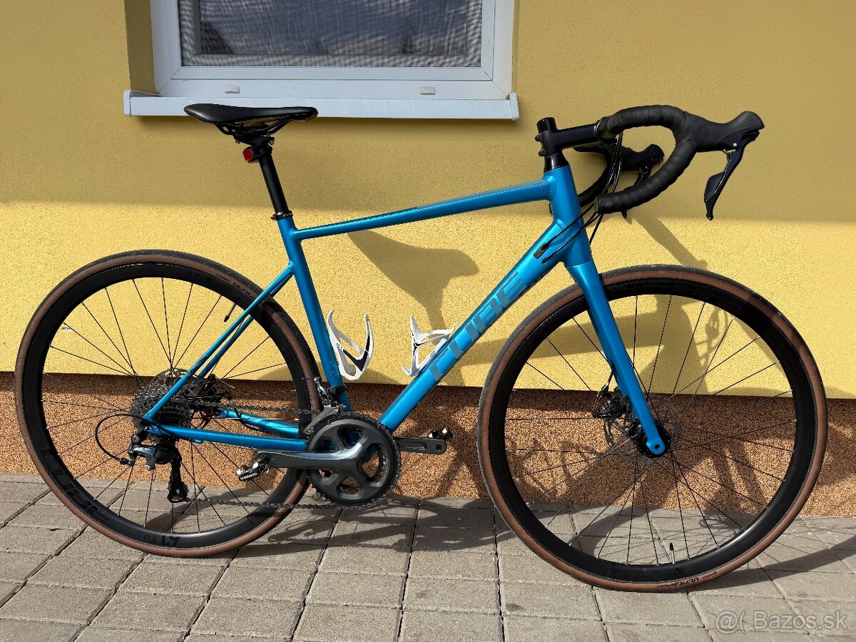 Cube Attain Race blue ‘n spectral 2023