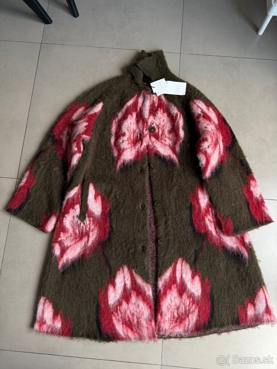 Upletovy kabat Zara c. M uni