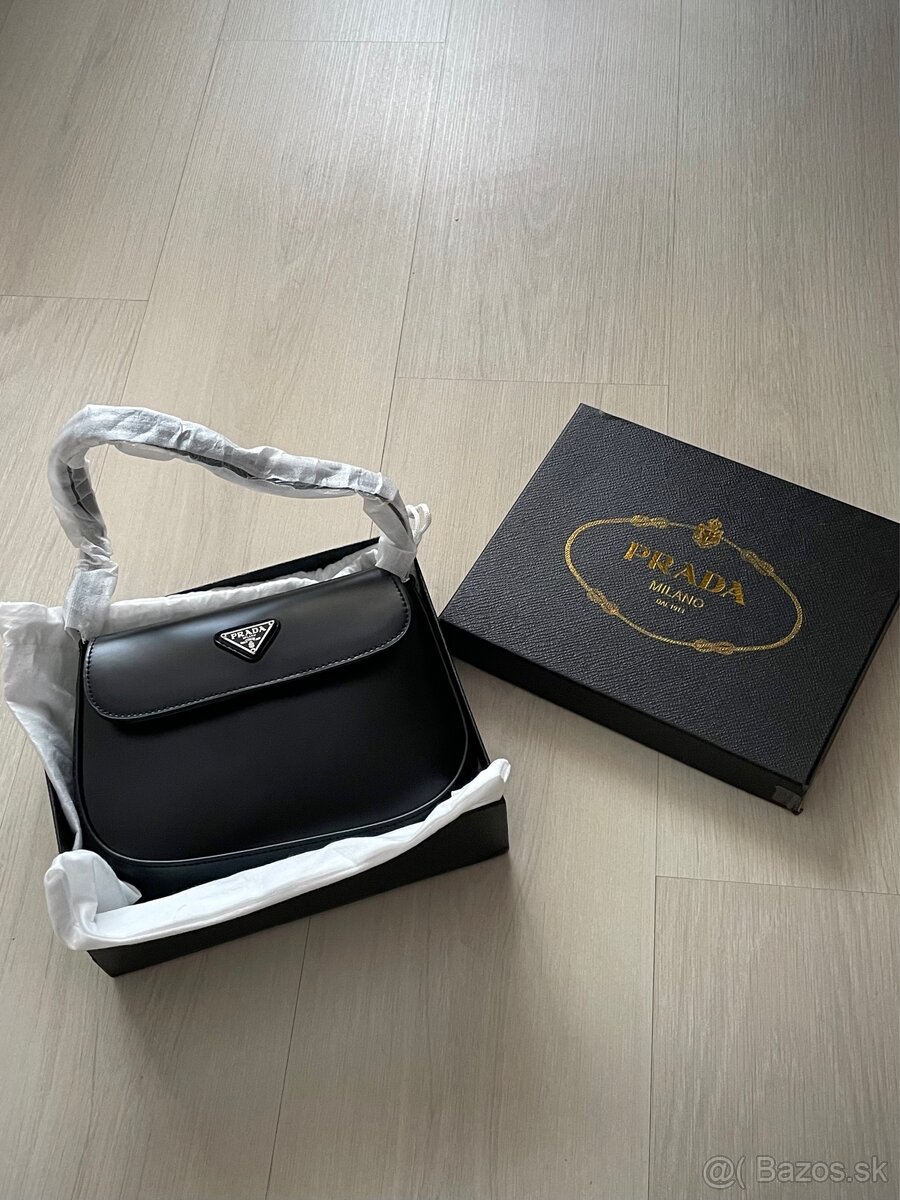 Čierna dámska kabelka Prada