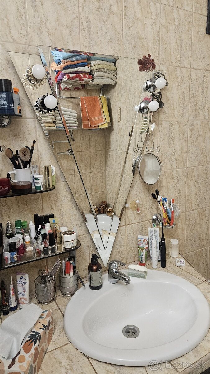 Zrkadlo do kúpelne