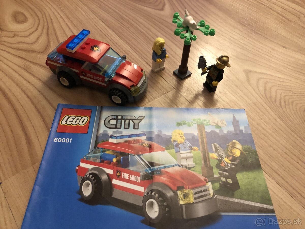 Lego CITY 60001 - Hasičské auto, zásah na strome