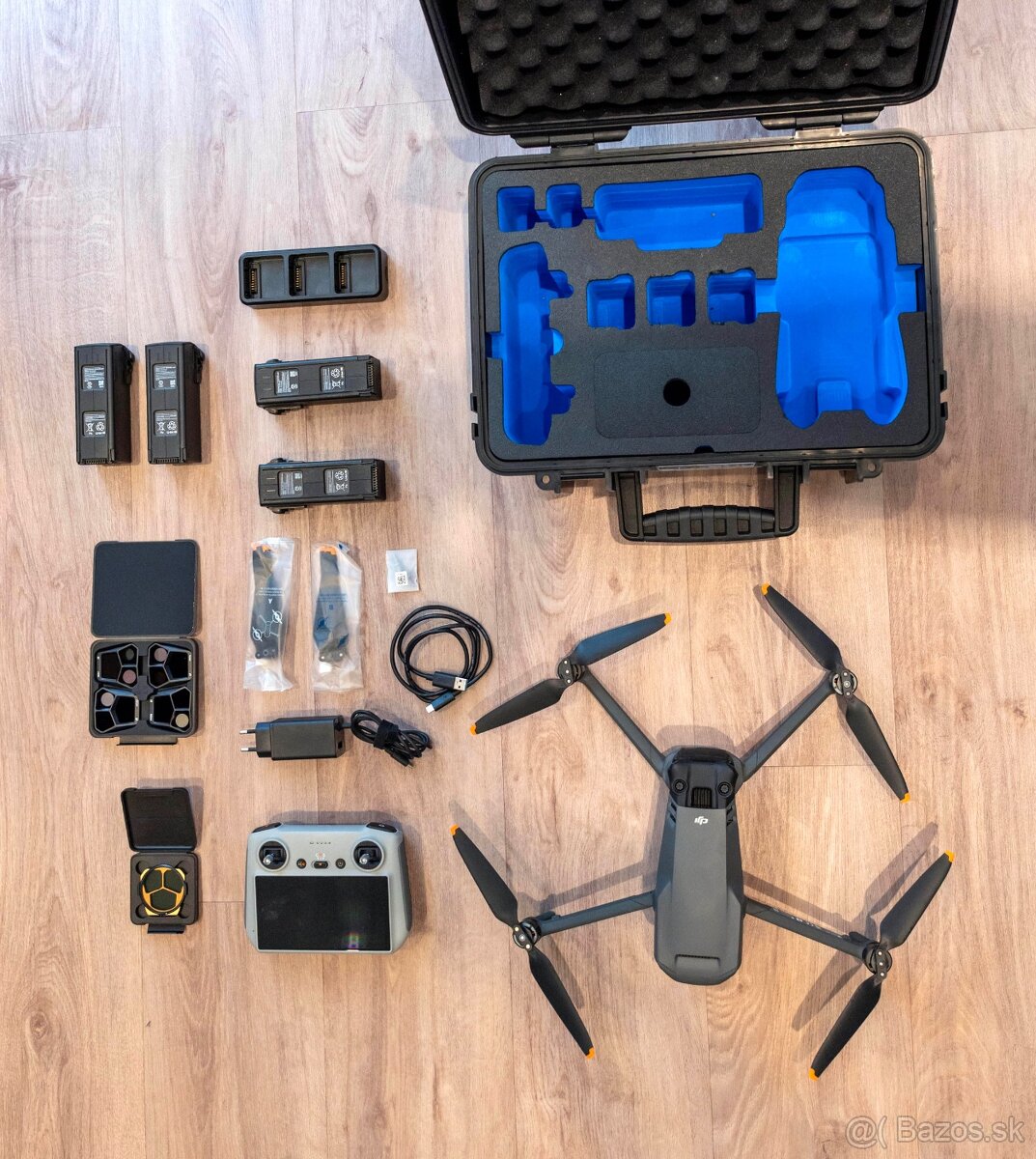 DJI Mavic 3 Pro Fly More Combo (DJI RC) + DJI RC PRO