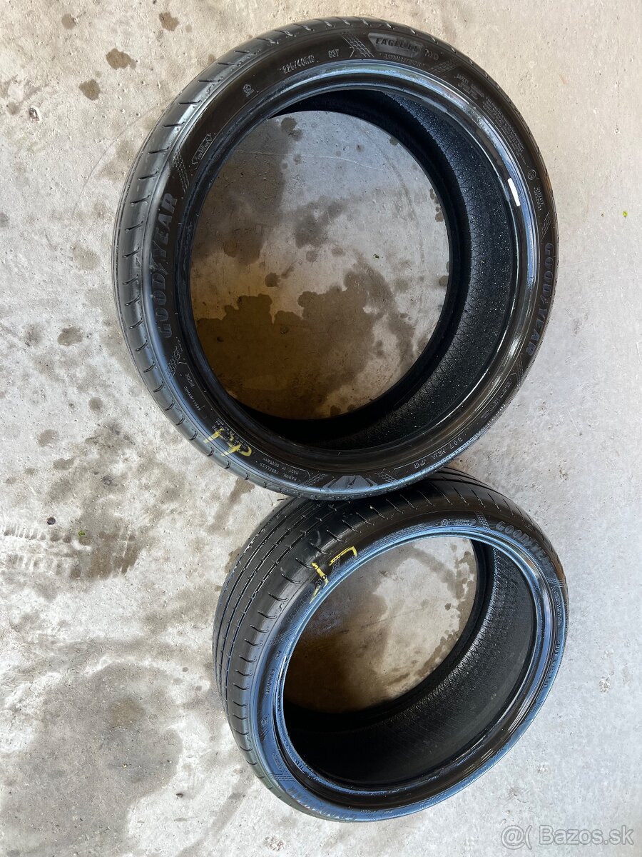 Letné pneu GoodYear R19 225/40,2ks