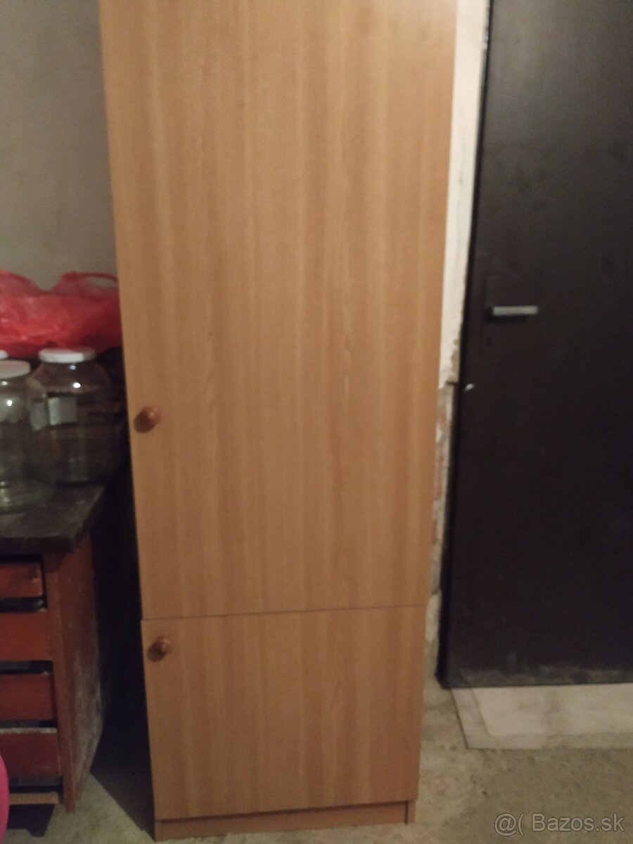 Šatníková skriňa