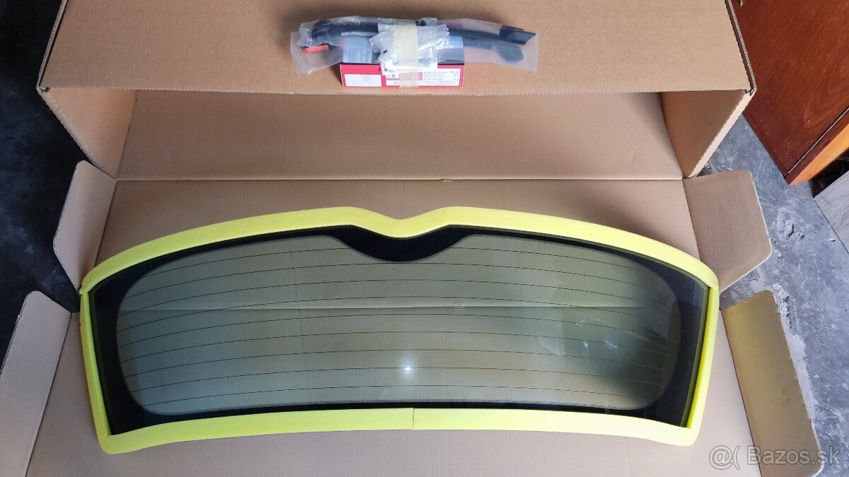 Predám nové zadné sklo na Renault Megane 2 -hatchback