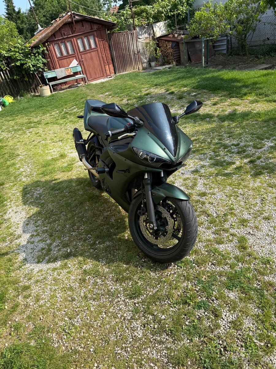 Yamaha R6