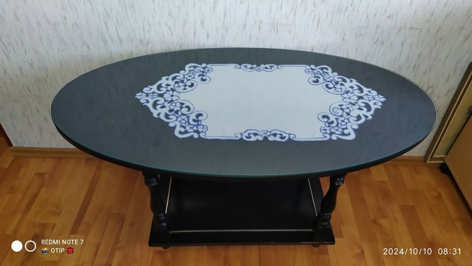 Konferenčný stolík