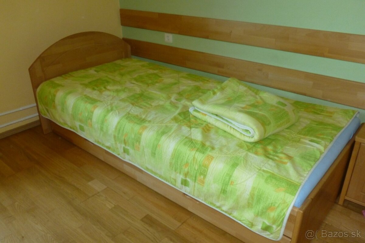 Prehoz na posteľ z ovčej vlny