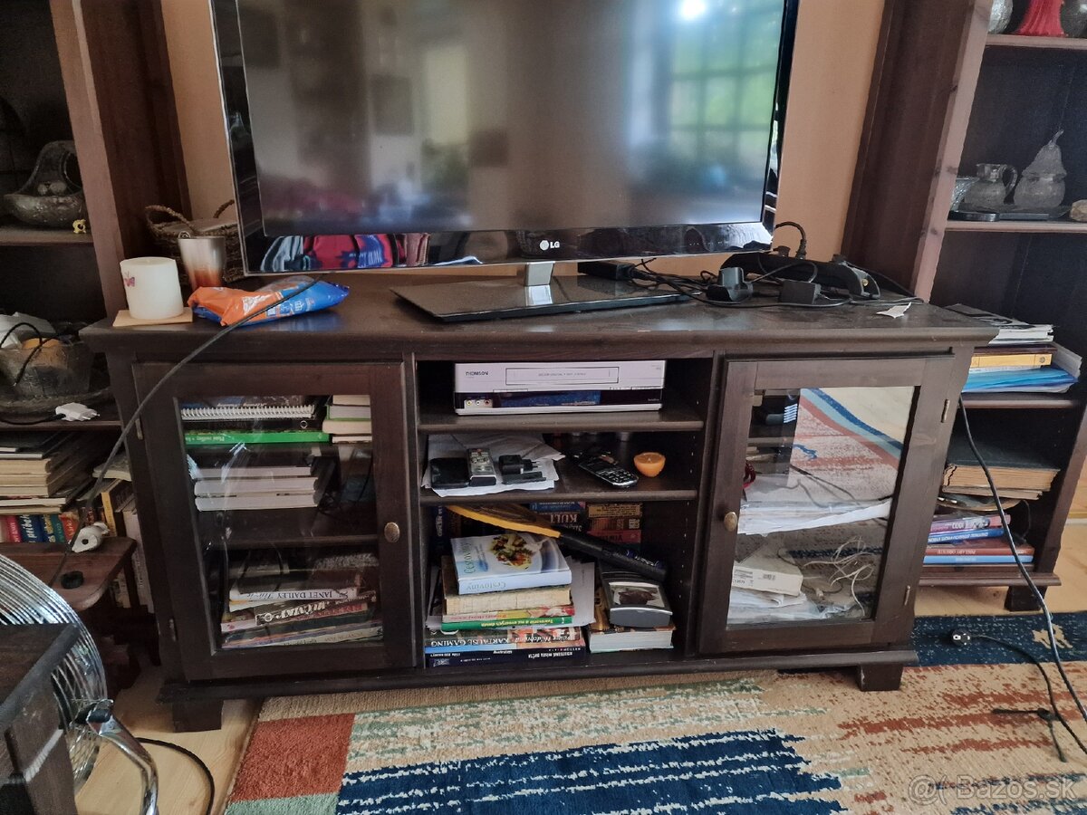 Komoda pod tv ikea markor