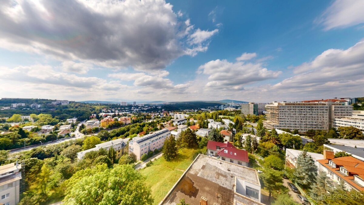 2i.byt s GARÁŽOU, TEHLA, Jelšova ul., výhľad, širšie centrum