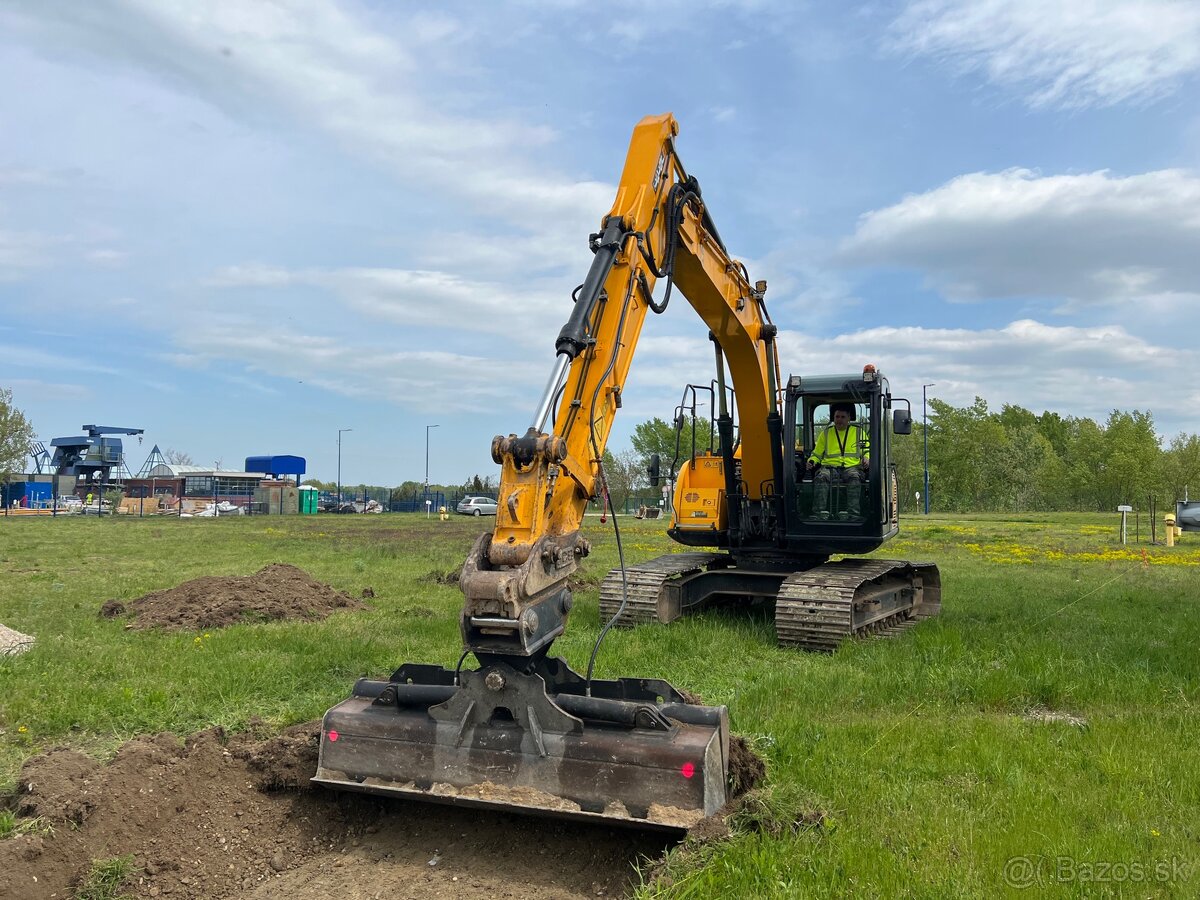 Predaj 15t pásového bagra JCB JS 131