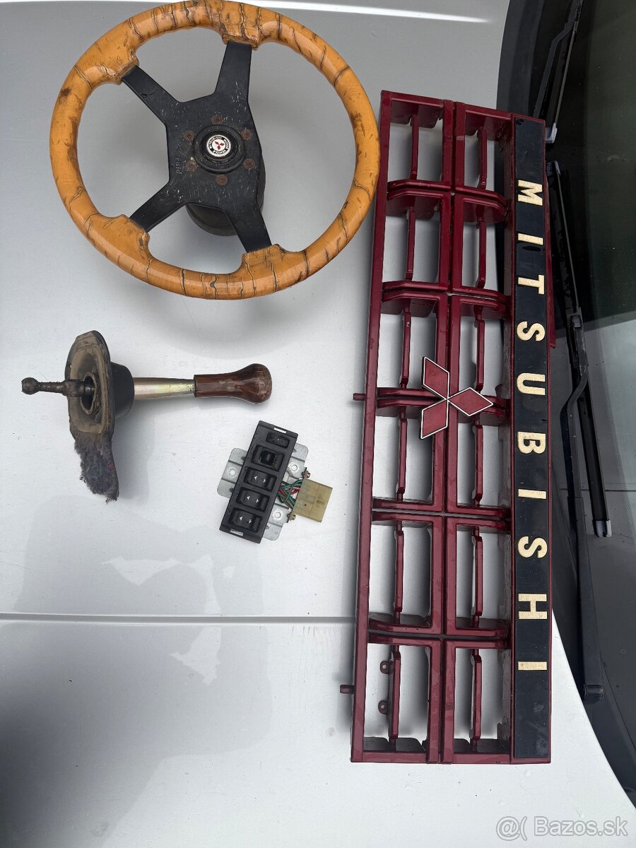 Mitsubishi Pajero 1 diely