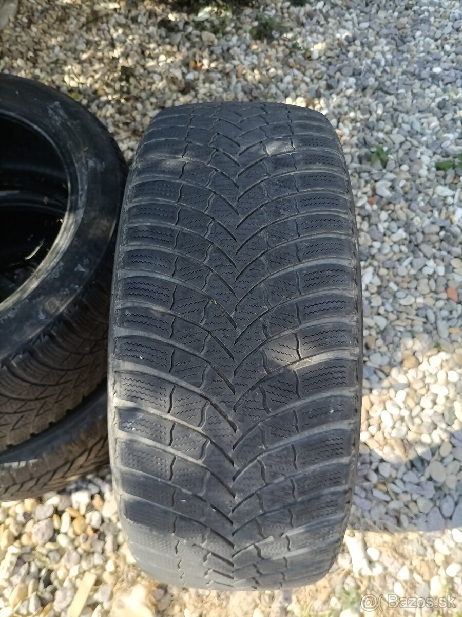 Bridgostone 225/45R17