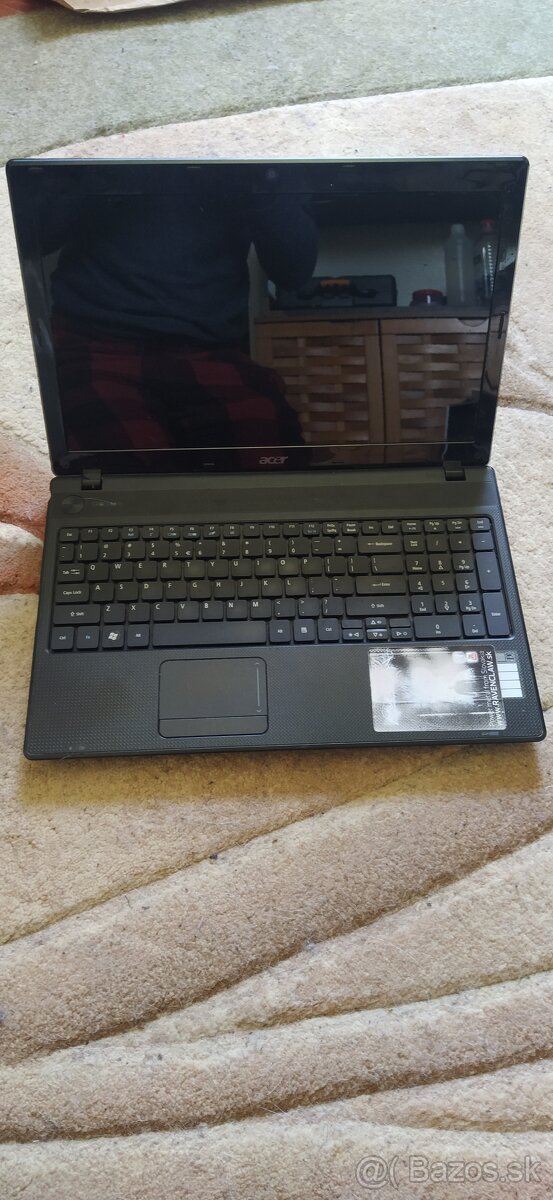 Predám na diely notebook Acer aspire 5742g