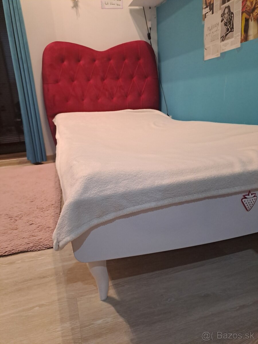 Detská postel pre dievčatká