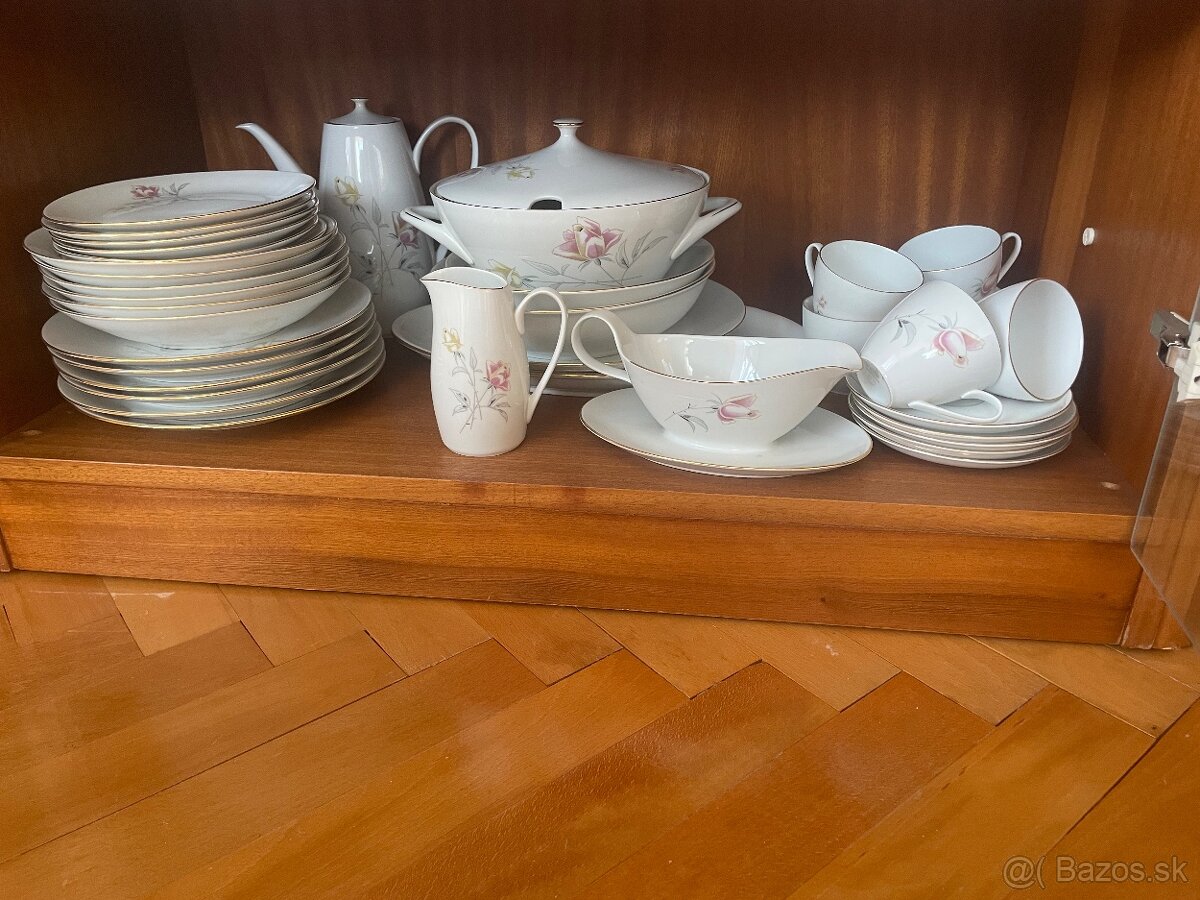 Porcelánový jedálenský servis