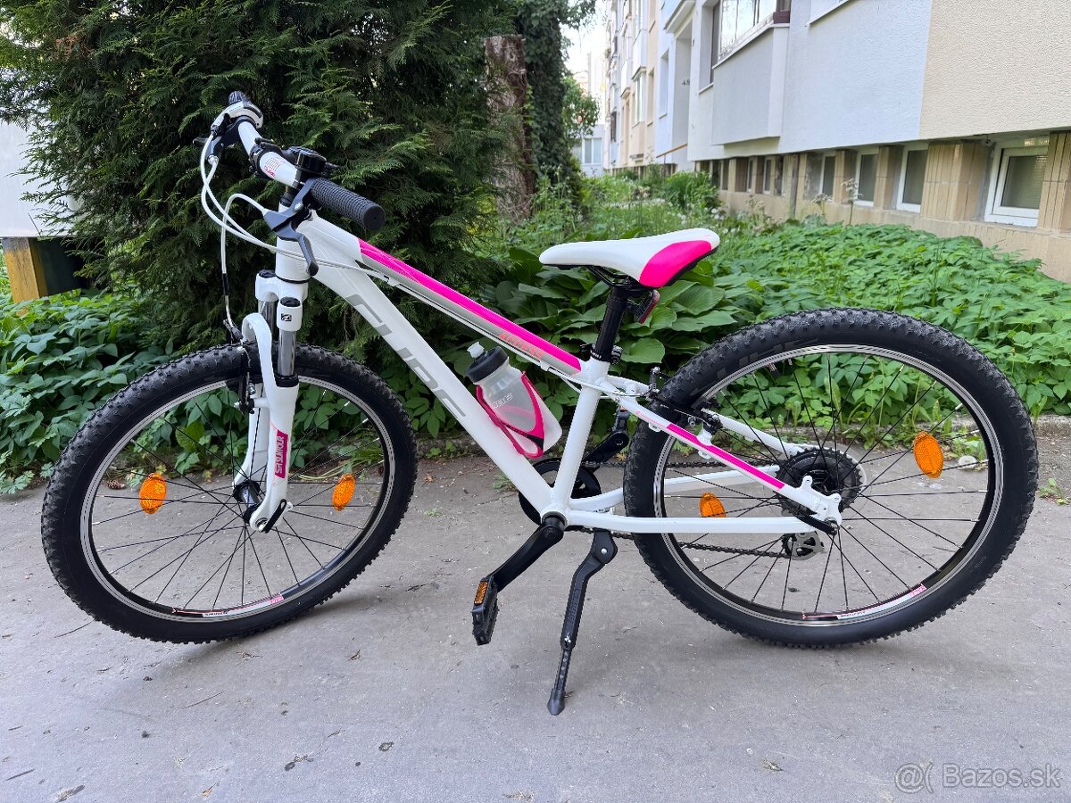 Dievčenský bicykel CUBE Access 240 - AKO NOVÝ