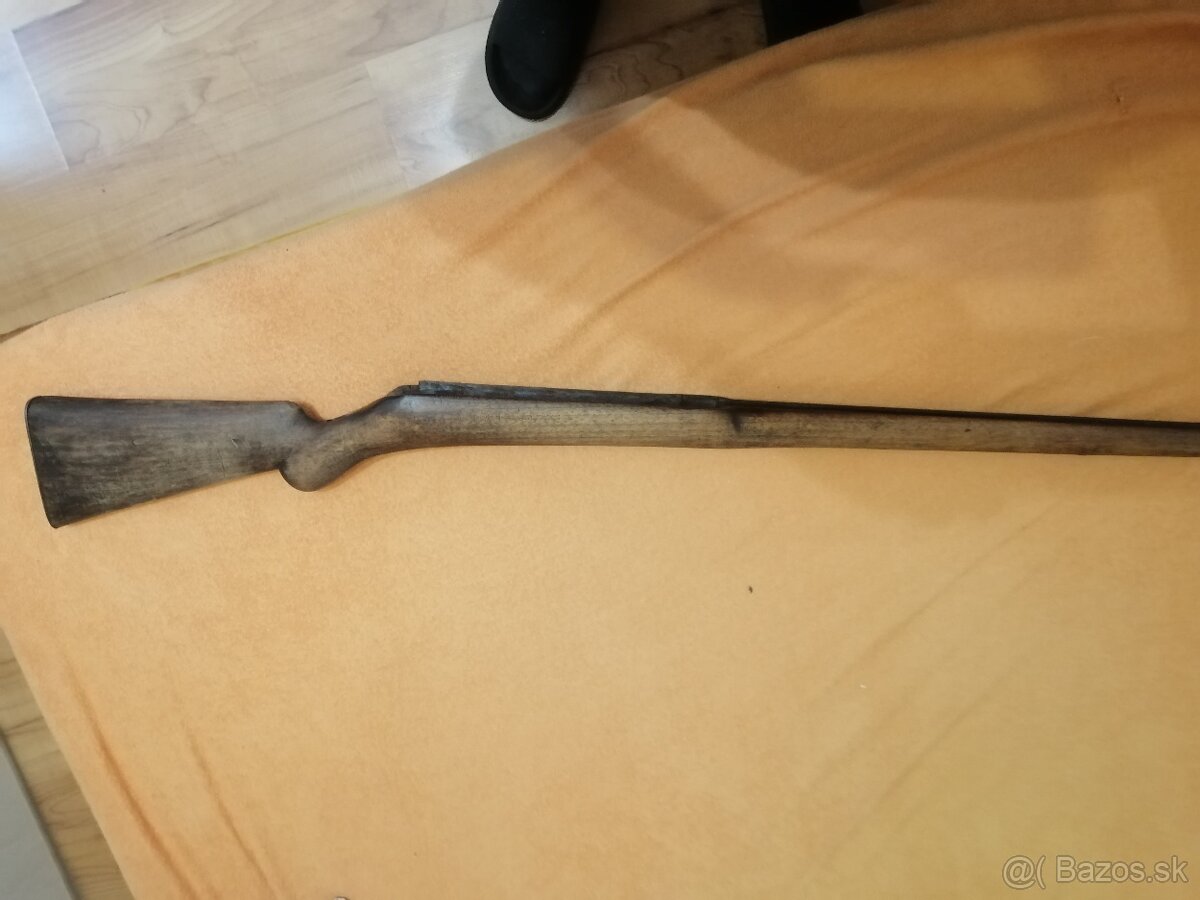 Predám pažbu na Vzduchovku VZ35 kovová botka