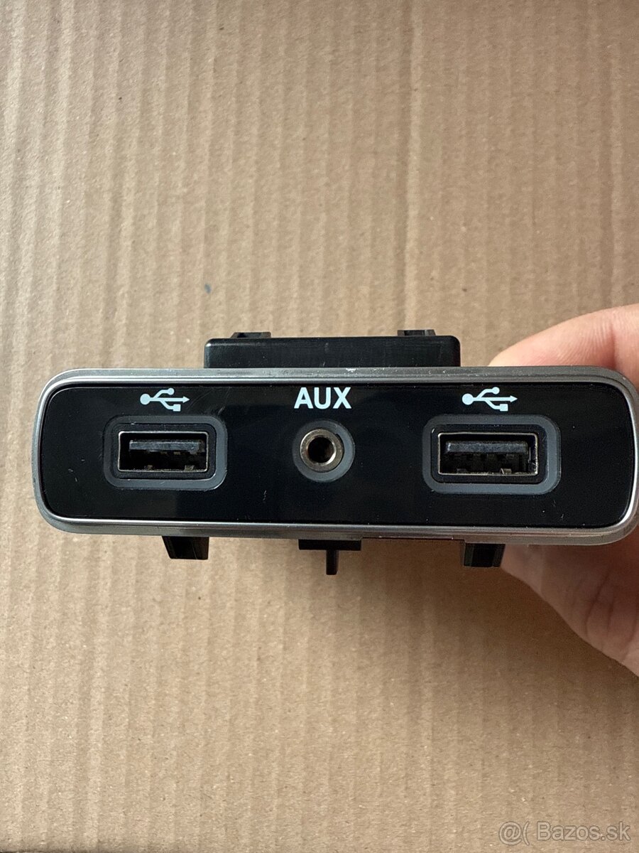 USB hub alfa romeo