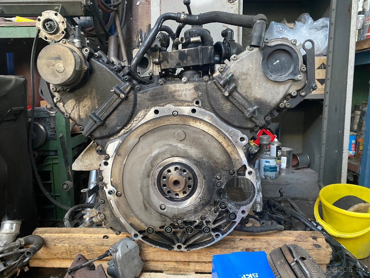 Komplet Motor BKS VW Touareg 3.0 V6 165kw
