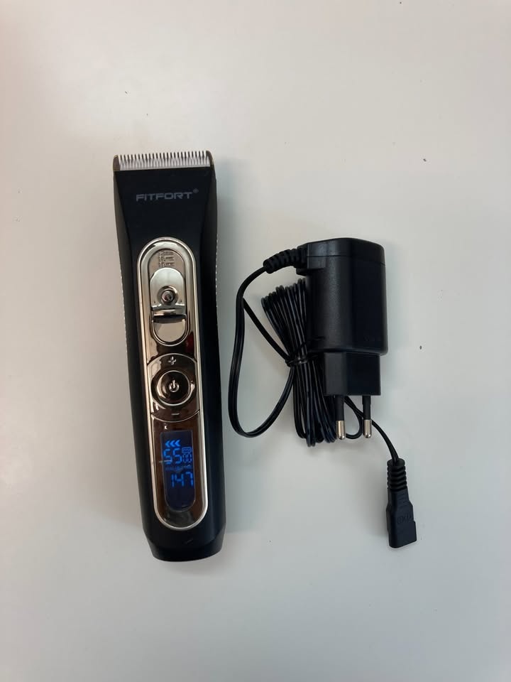 Zastrihávač vlasov / Strojček na vlasy Fitfort