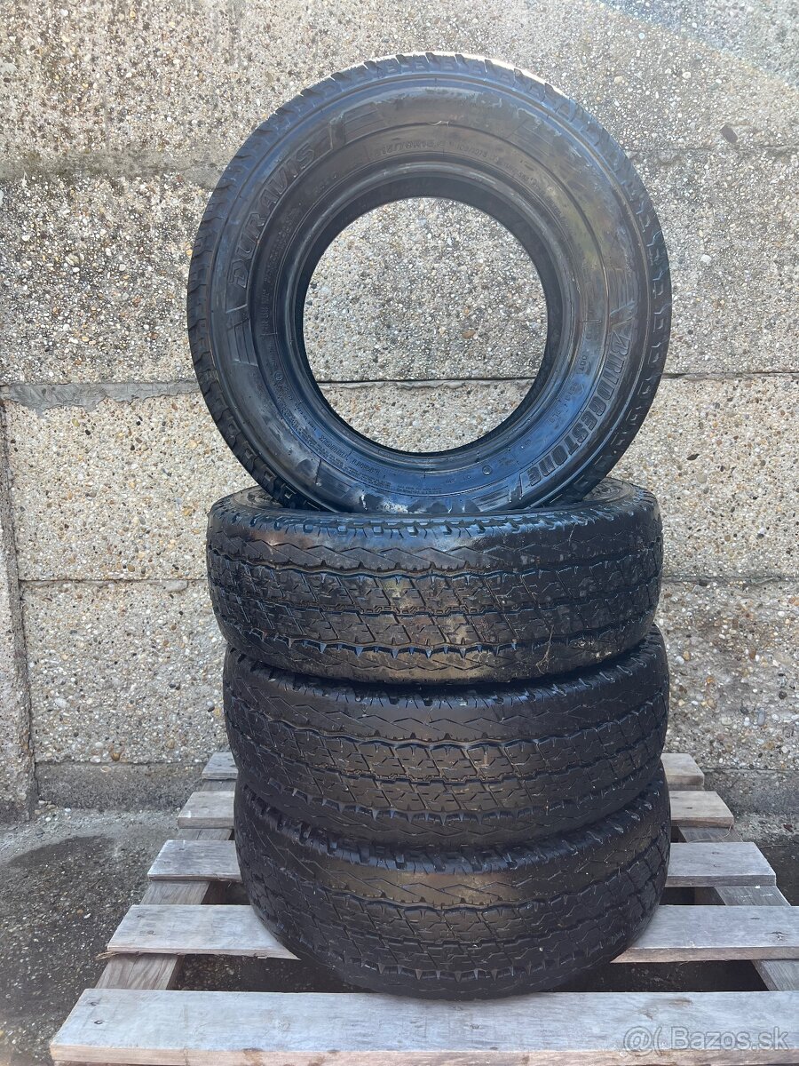 Letné pneu Bridgestone Duravis 215/70 R15 C