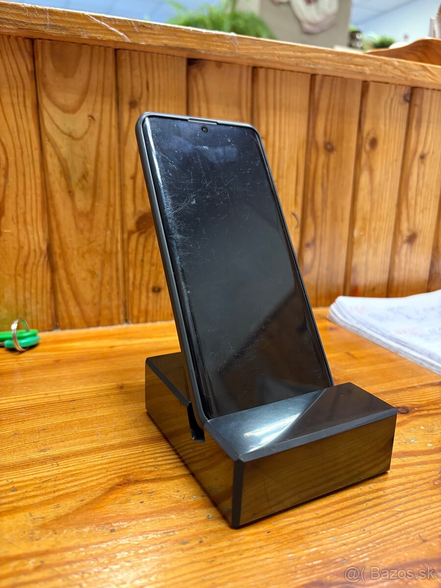 Šungitový stojan na mobil – Štít proti elektrosmogu ✨