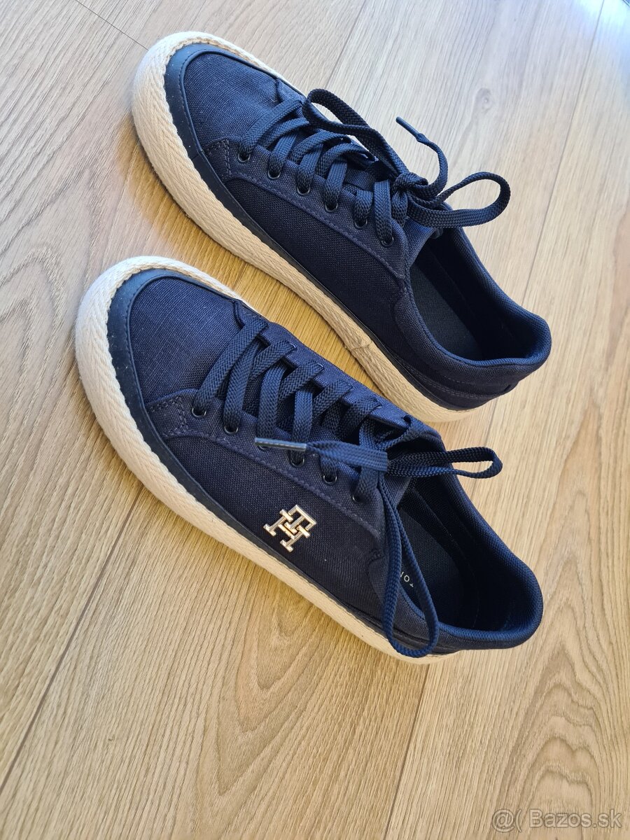 Dámske topánky Tommy Hilfiger