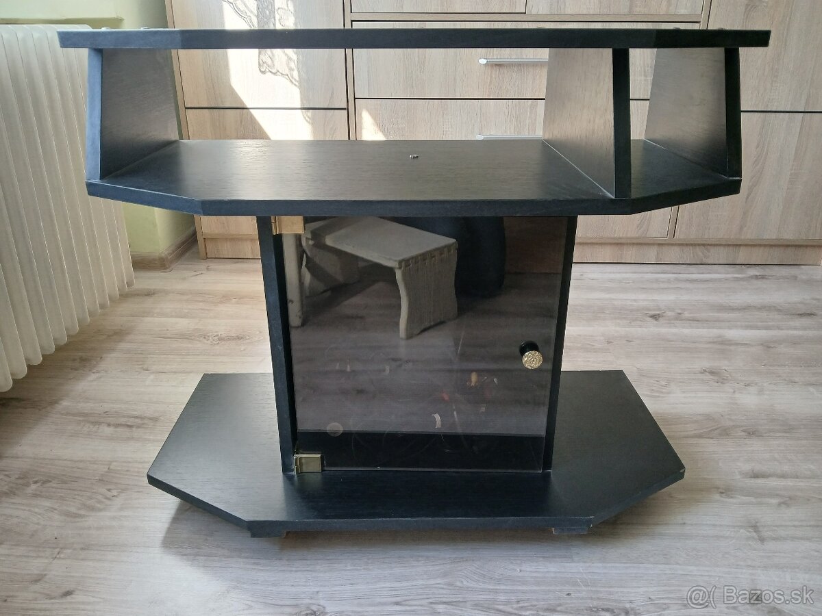 Stolík