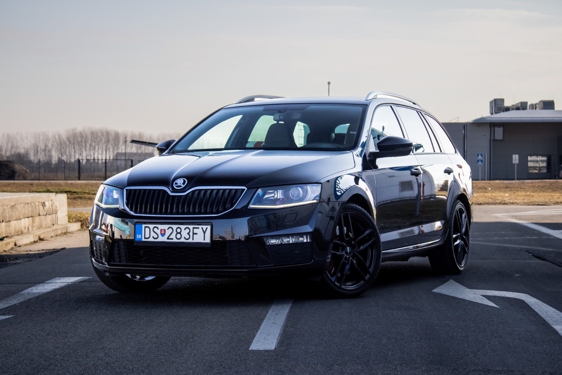 Škoda Octavia Combi 2.0 TDI RS DSG