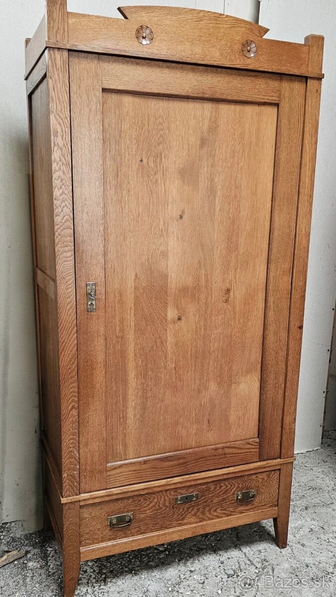 Skriňa šatníková celodub