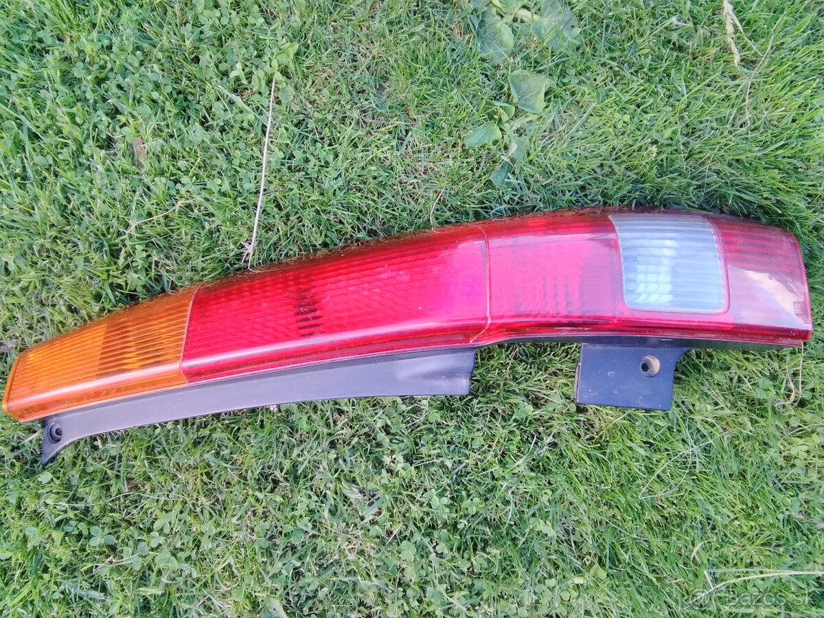 Zadné svetlo na HONDA CRV 2