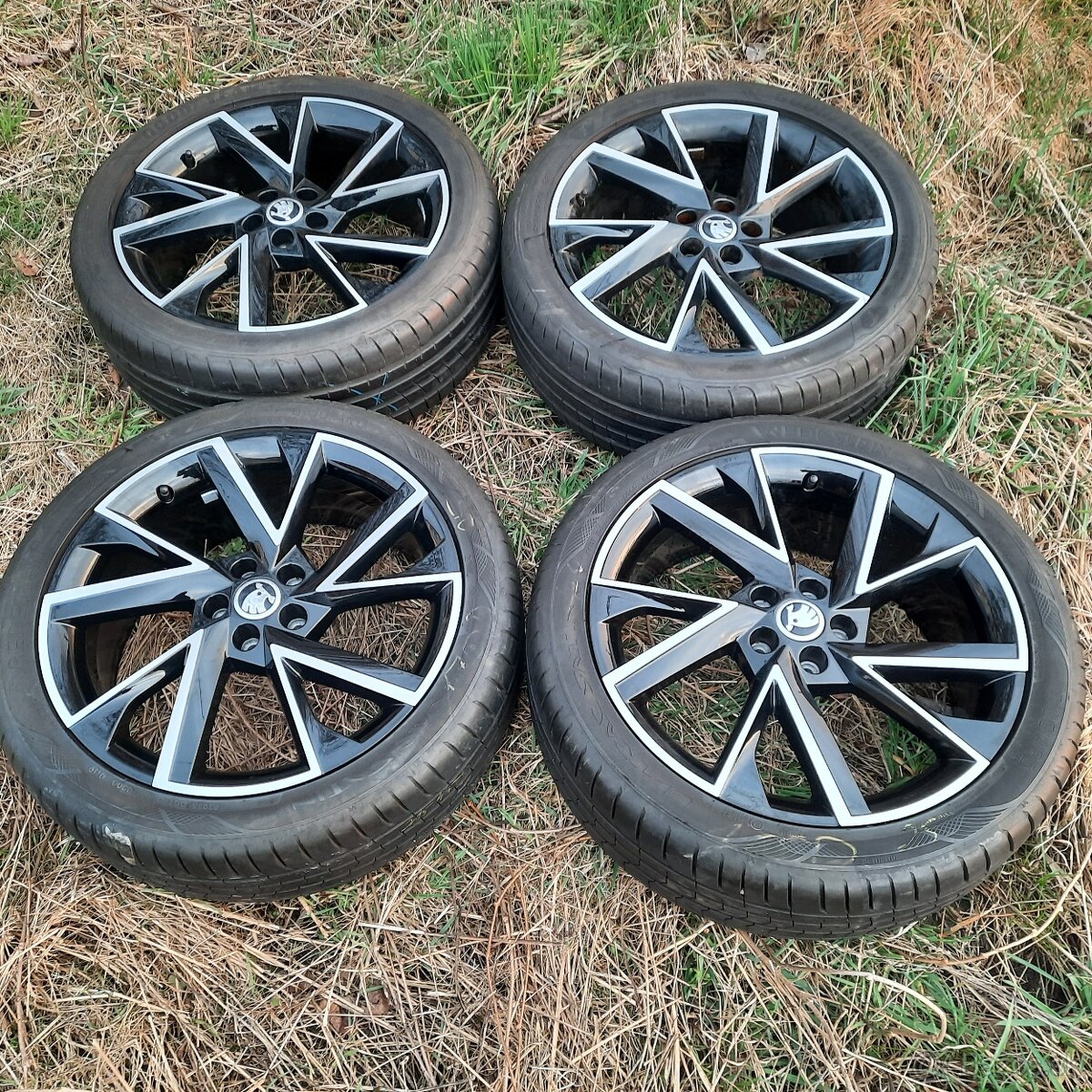 Vega Alu kola R18 Škoda Scala Kamiq Monte Carlo
