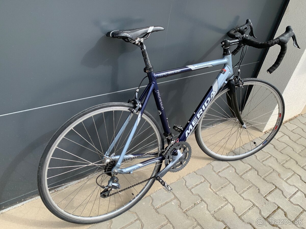 Bicykel cestný Merida