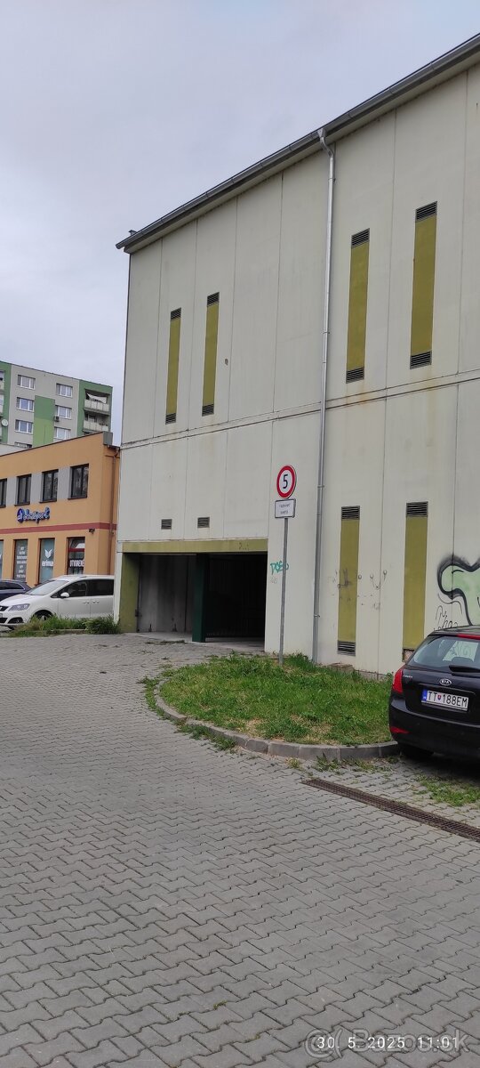 Dám do prenájmu garáž