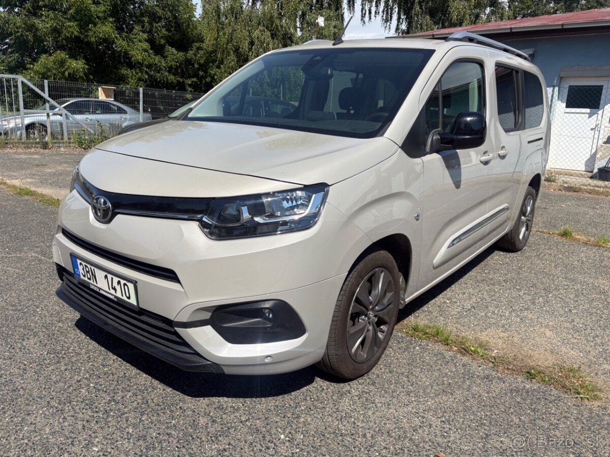 Toyota Proace city , benzin + automat , 23000km