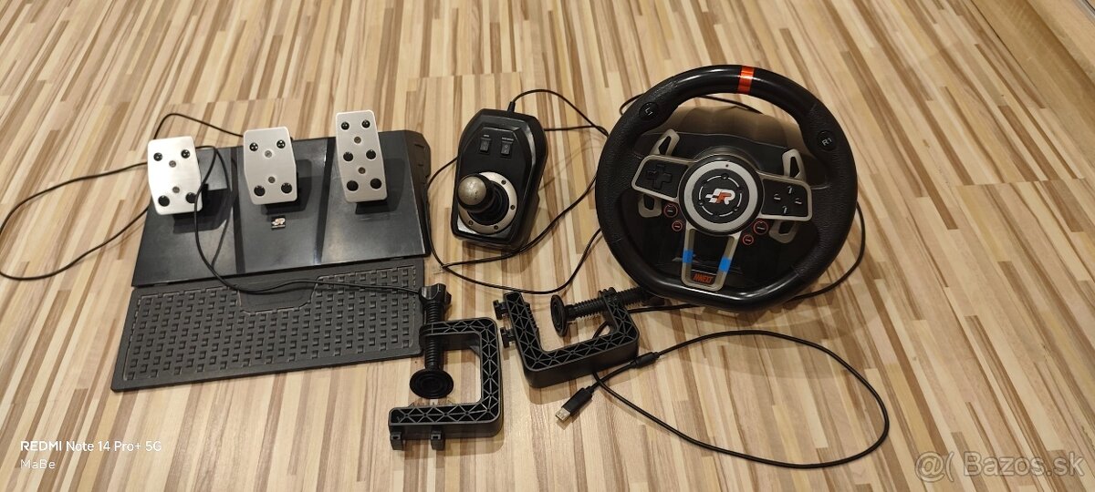 Predám volant na pc