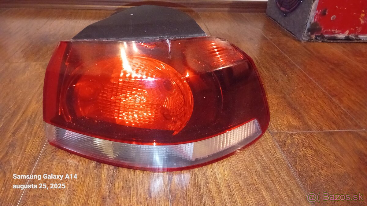 Zadné práve svetlo golf 6 1,4 TSI