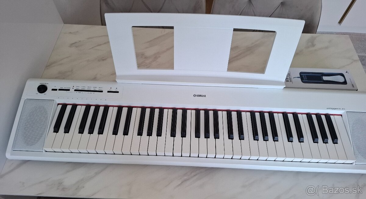 Predám digitálne piano-pedál a stojan zdarma