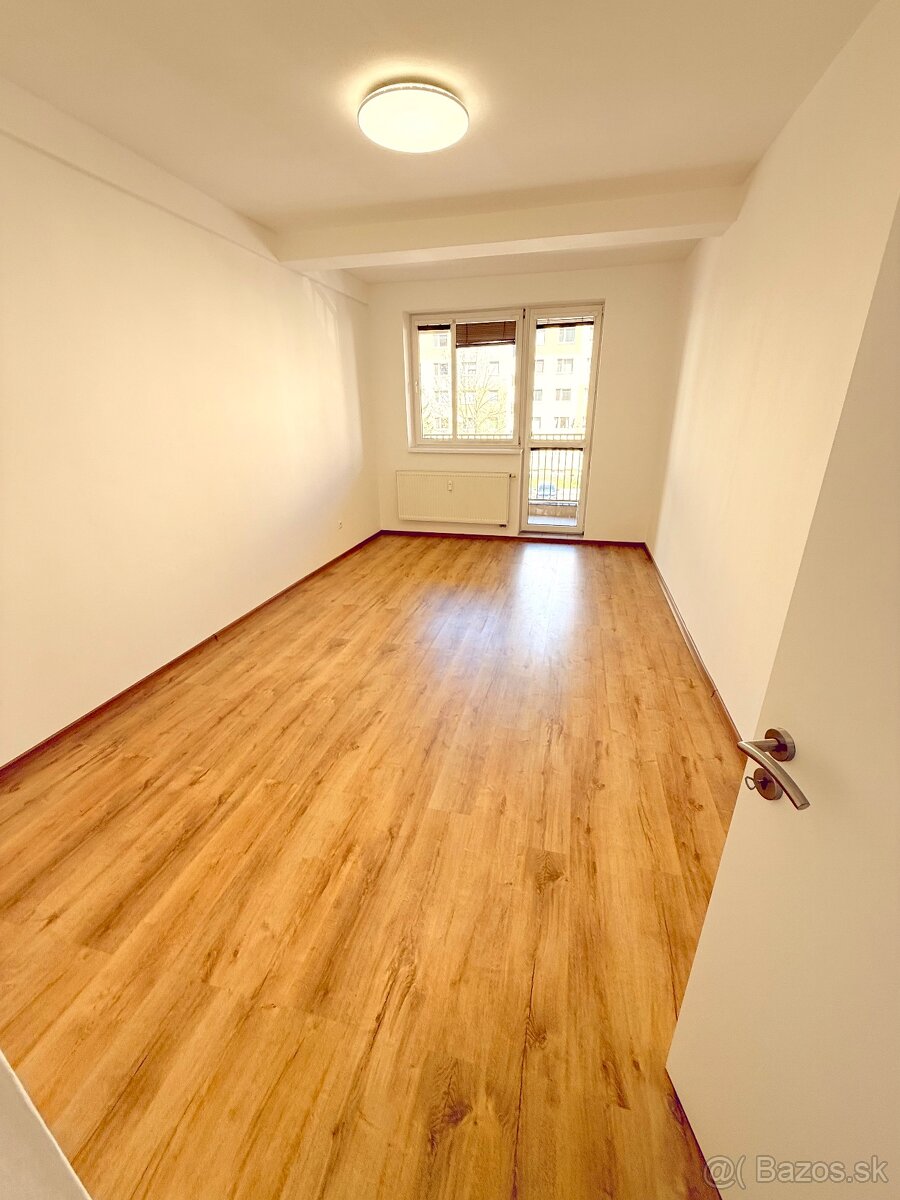 Predám 3 izbový byt v Brezne - Mazorníkovo