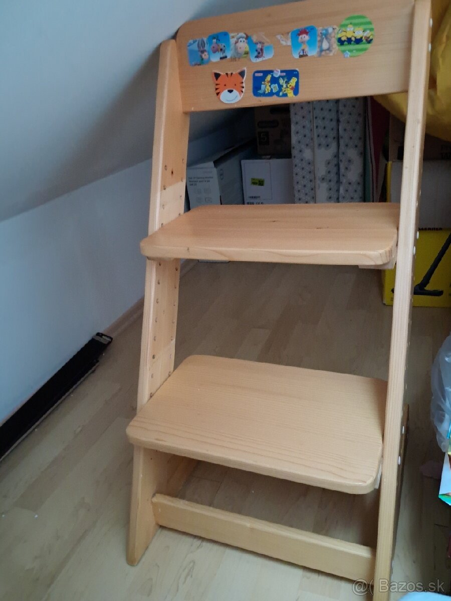 Detská nastavitelná jedálenská stolička