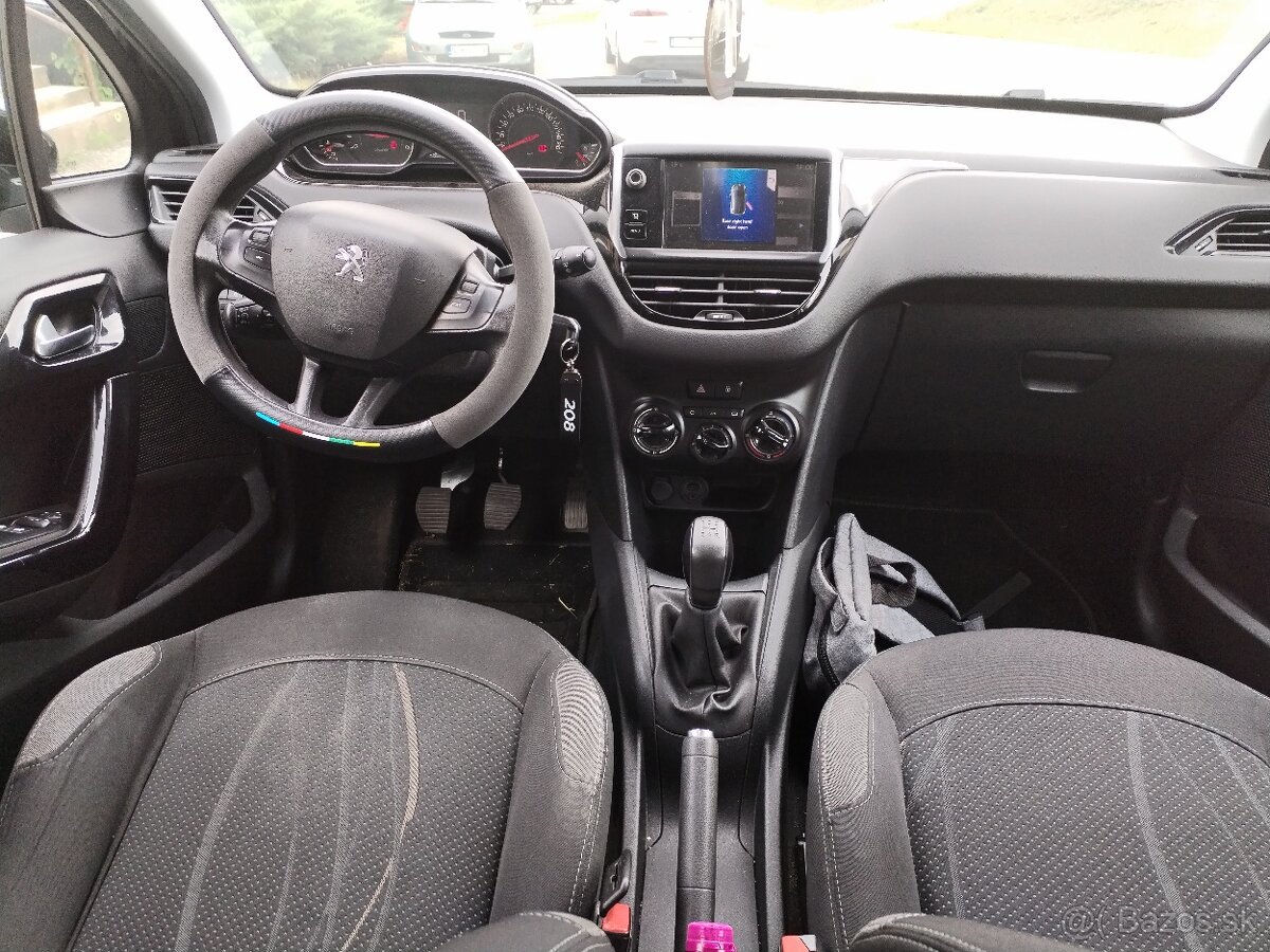 Peugeot 208 rok 2013