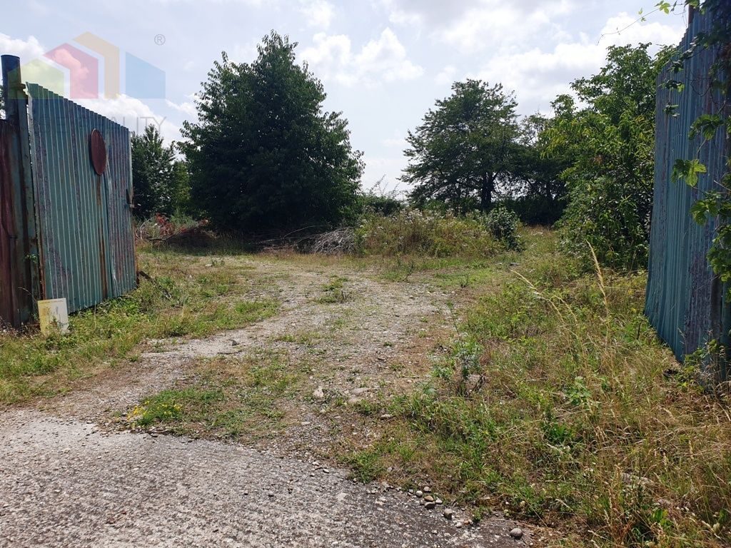 Na predaj stavebný pozemok pre komerčné účely - 2 500 m2