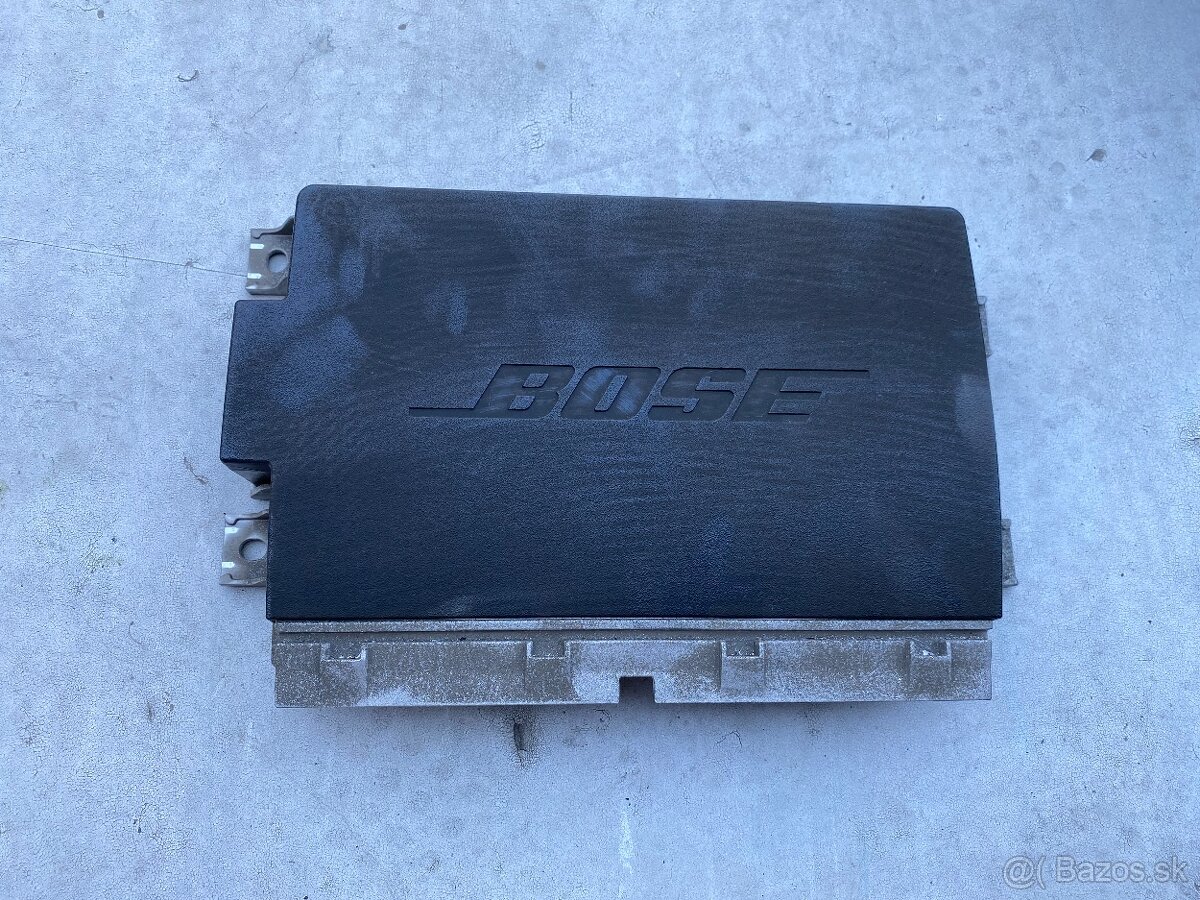 Audi Q7 Q8 4M 2018->> Zosilňovač