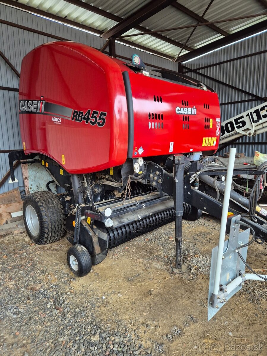 CASE IH RB455 – lis na okrúhle balíky
