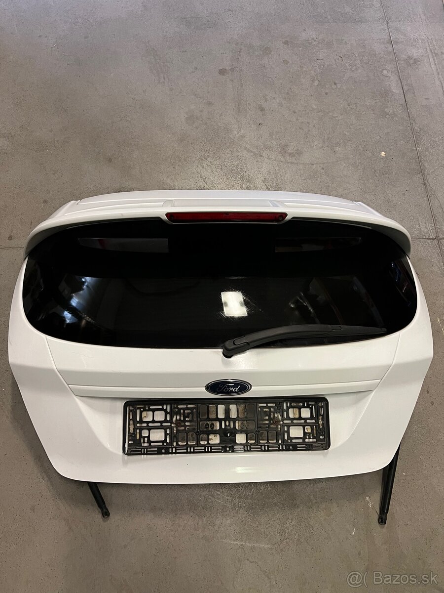 Ford fiesta kufrove dvere 2010