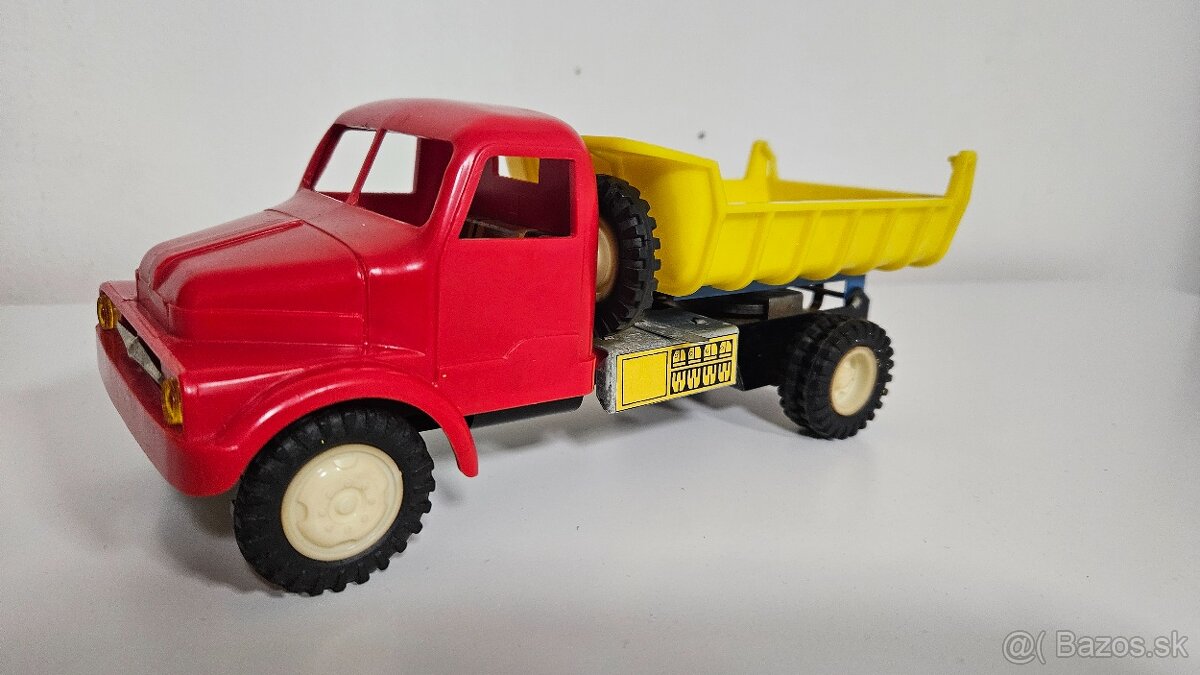 Ites praga stará hračka kdn