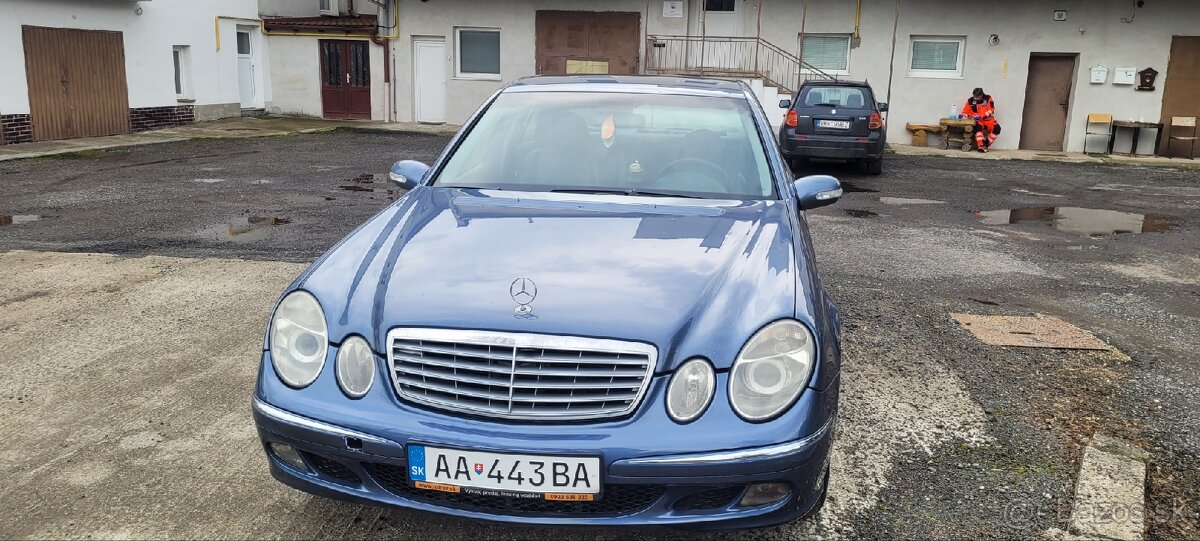 Predám Mercedes w211 270cdi automat.