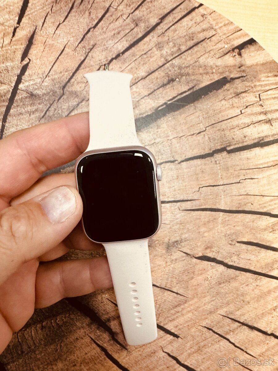Apple Watch 9 Rose Gold 45 neaktívne   folia záruka