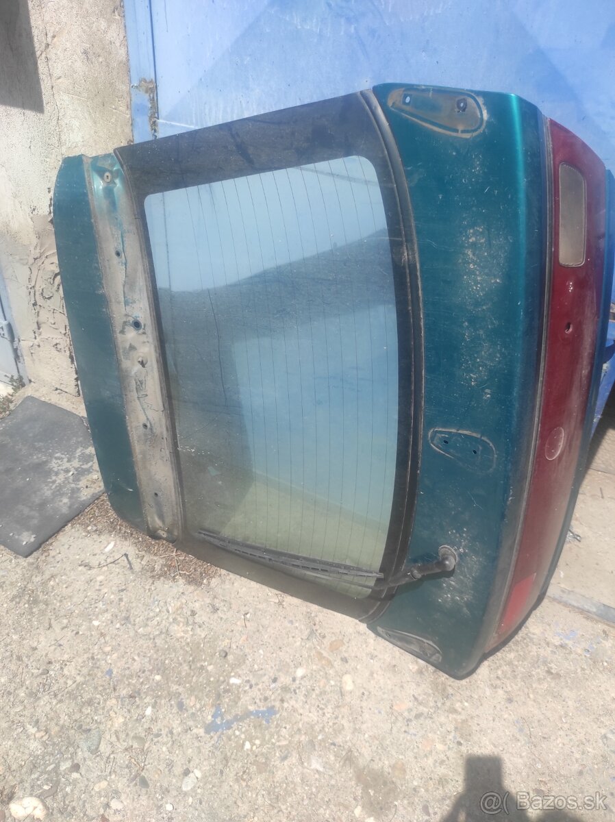 Mazda 323F